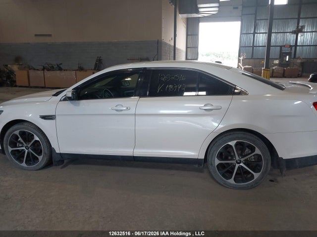 12632516 :رقم المزاد ، 1FAHP2E86DG198742 vin ، 2013 Ford Taurus Sel مزاد بيع