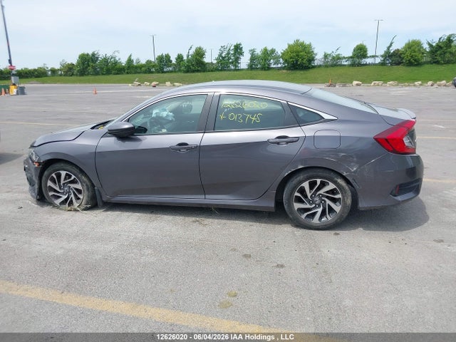 Honda CIVIC SE 2018 2HGFC2F64JH013745 Image 14