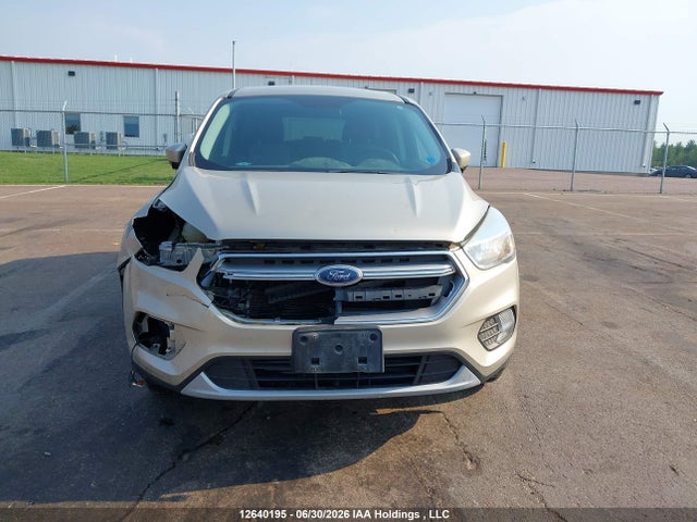 12640195 :رقم المزاد ، 1FMCU9G9XHUD30674 vin ، 2017 Ford Escape Se مزاد بيع