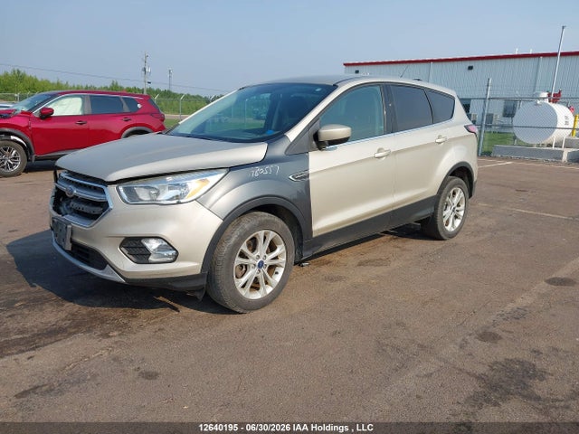 12640195 :رقم المزاد ، 1FMCU9G9XHUD30674 vin ، 2017 Ford Escape Se مزاد بيع