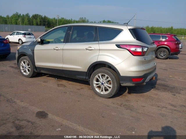 12640195 :رقم المزاد ، 1FMCU9G9XHUD30674 vin ، 2017 Ford Escape Se مزاد بيع