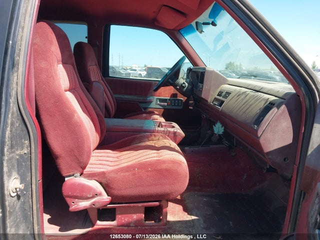 1993 Gmc Sierra K2500 მანქანა იყიდება აუქციონზე, vin: 1GTGK29F7PE549851, აუქციონის ნომერი: 12653080