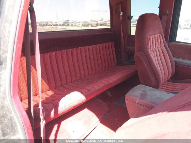 1993 Gmc Sierra K2500 მანქანა იყიდება აუქციონზე, vin: 1GTGK29F7PE549851, აუქციონის ნომერი: 12653080