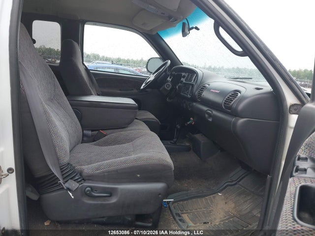 1999 Dodge Ram 1500 მანქანა იყიდება აუქციონზე, vin: 3B7HF13Y1XM590712, აუქციონის ნომერი: 12653086