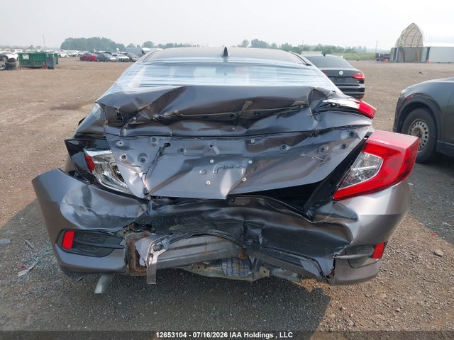 2018 Honda Civic Touring მანქანა იყიდება აუქციონზე, vin: 2HGFC1F90JH105245, აუქციონის ნომერი: 12653104