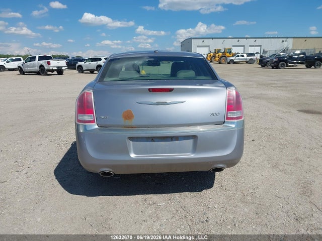 Chrysler 300 2014 2C3CCARG4EH292950 Image 16