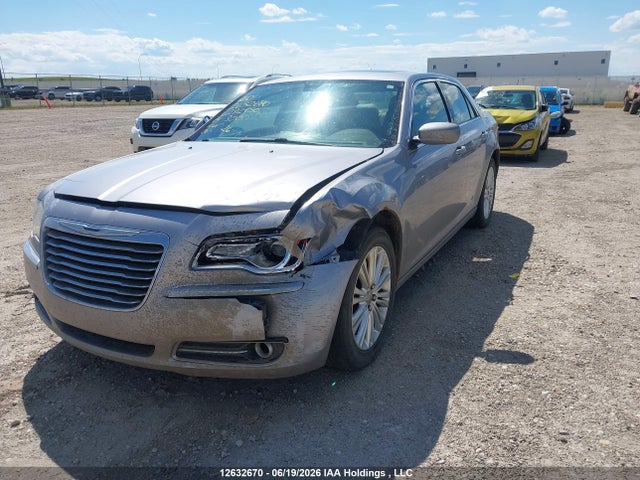 Chrysler 300 2014 2C3CCARG4EH292950 Image 2