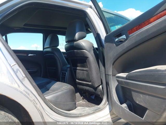 Chrysler 300 2014 2C3CCARG4EH292950 Image 8