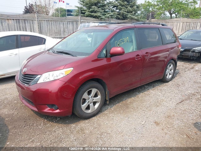2013 Toyota Sienna Le მანქანა იყიდება აუქციონზე, vin: 5TDKK3DC9DS350562, აუქციონის ნომერი: 12653119