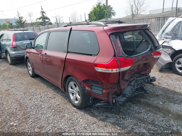 2013 Toyota Sienna Le მანქანა იყიდება აუქციონზე, vin: 5TDKK3DC9DS350562, აუქციონის ნომერი: 12653119