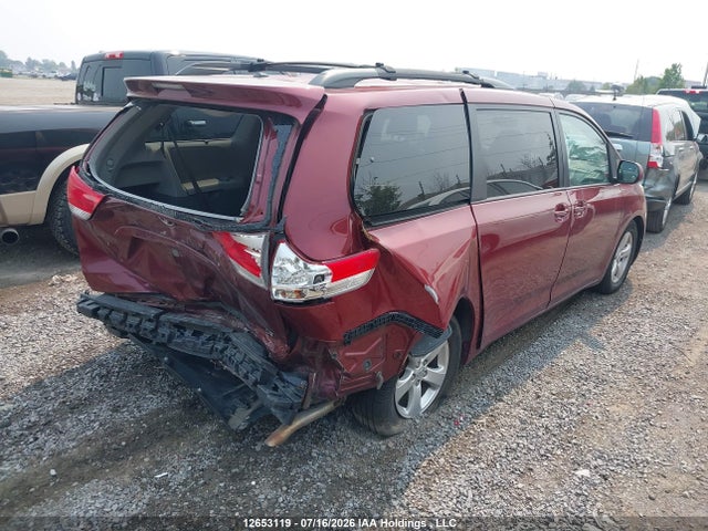 2013 Toyota Sienna Le მანქანა იყიდება აუქციონზე, vin: 5TDKK3DC9DS350562, აუქციონის ნომერი: 12653119