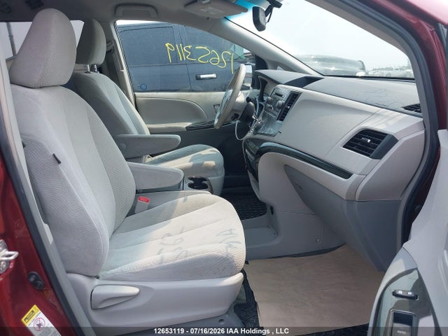 2013 Toyota Sienna Le მანქანა იყიდება აუქციონზე, vin: 5TDKK3DC9DS350562, აუქციონის ნომერი: 12653119