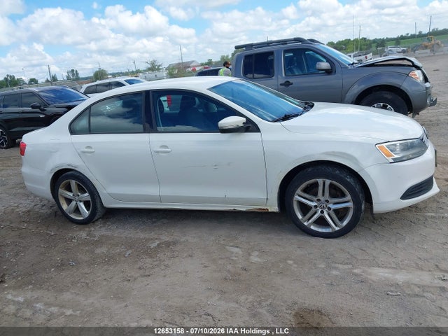 3VW2K7AJ7EM227514 Volkswagen Jetta 2.0l Trendline+