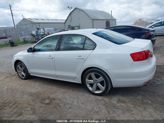 3VW2K7AJ7EM227514 Volkswagen Jetta 2.0l Trendline+