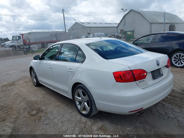 3VW2K7AJ7EM227514 Volkswagen Jetta 2.0l Trendline+
