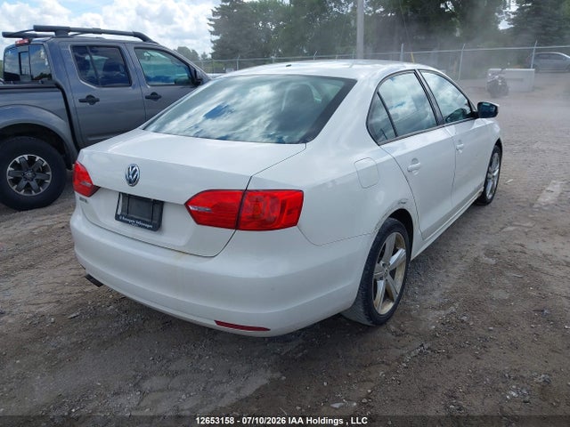 3VW2K7AJ7EM227514 Volkswagen Jetta 2.0l Trendline+