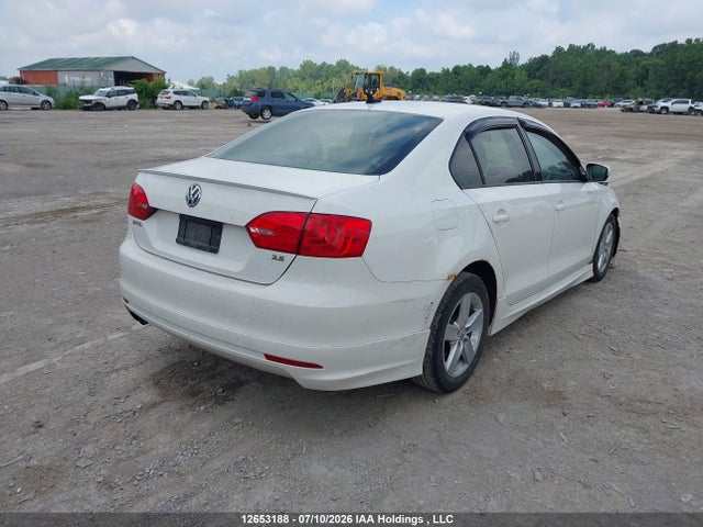 2011 Volkswagen Jetta მანქანა იყიდება აუქციონზე, vin: 3VWDX7AJ8BM367044, აუქციონის ნომერი: 12653188