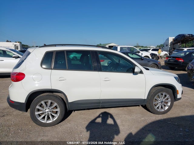 2015 Volkswagen Tiguan S/se/sel/r-line მანქანა იყიდება აუქციონზე, vin: WVGJV7AX6FW554977, აუქციონის ნომერი: 12653197