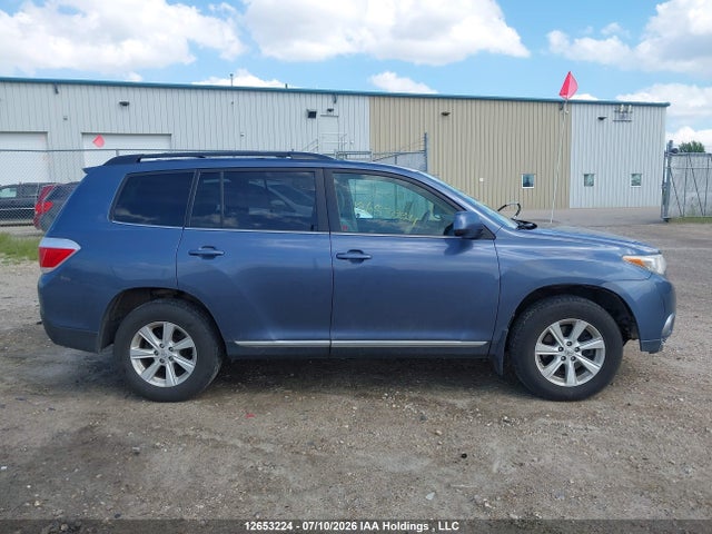 2011 Toyota Highlander Se მანქანა იყიდება აუქციონზე, vin: 5TDBK3EH3BS067002, აუქციონის ნომერი: 12653224