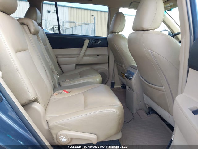 2011 Toyota Highlander Se მანქანა იყიდება აუქციონზე, vin: 5TDBK3EH3BS067002, აუქციონის ნომერი: 12653224