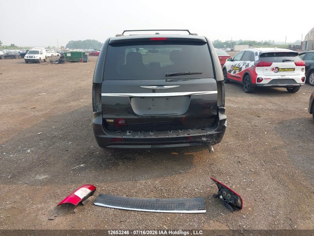 2014 Chrysler Town & Country მანქანა იყიდება აუქციონზე, vin: 2C4RC1CG8ER351152, აუქციონის ნომერი: 12653246