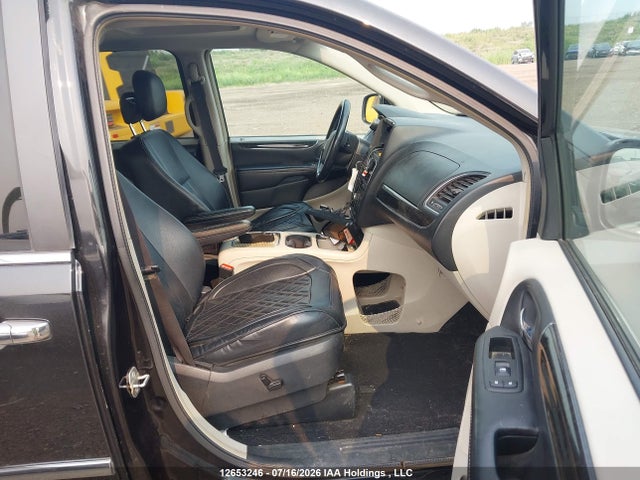 2014 Chrysler Town & Country მანქანა იყიდება აუქციონზე, vin: 2C4RC1CG8ER351152, აუქციონის ნომერი: 12653246