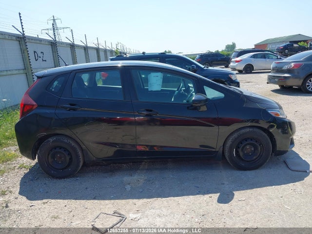 2015 Honda Fit Lx მანქანა იყიდება აუქციონზე, vin: 3HGGK5H58FM102630, აუქციონის ნომერი: 12653255
