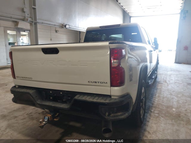 2GC4YMEY1N1202812 Chevrolet Silverado K2500 Custom