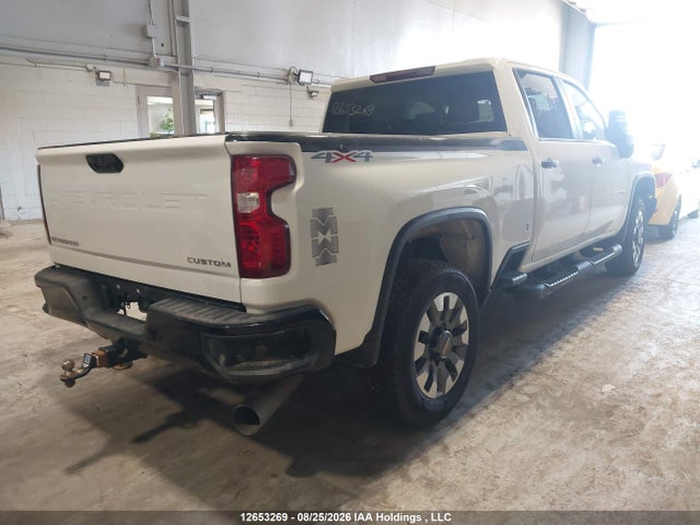 2GC4YMEY1N1202812 Chevrolet Silverado K2500 Custom