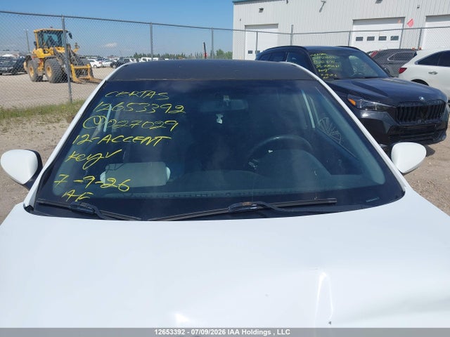 2012 Hyundai Accent Gls/gs მანქანა იყიდება აუქციონზე, vin: KMHCT5AE8CU027029, აუქციონის ნომერი: 12653392