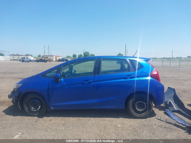 Honda Fit 2015 3HGGK5H56FM105932 Image 15