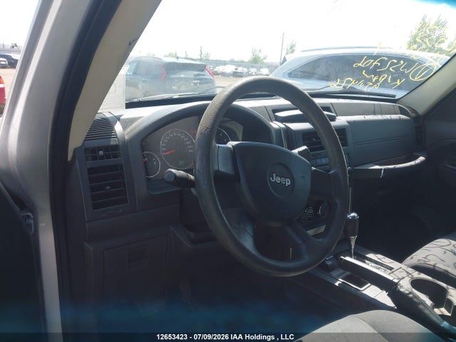 12653423 :رقم المزاد ، 1J8GN28K79W527067 vin ، 2009 Jeep Liberty Sport مزاد بيع