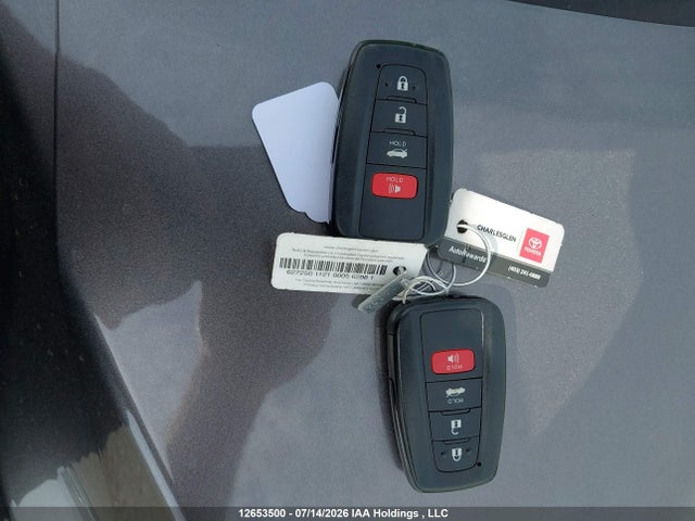 4T1B21HK6NU017654 Toyota Camry Hybrid Xle