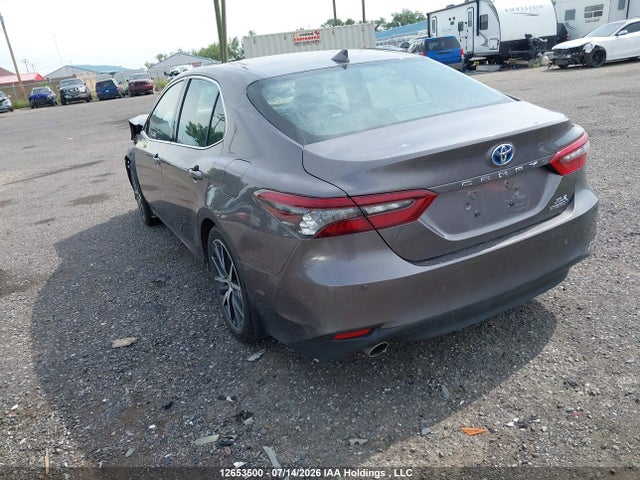 4T1B21HK6NU017654 Toyota Camry Hybrid Xle