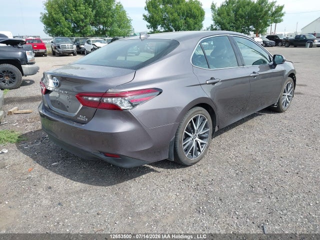4T1B21HK6NU017654 Toyota Camry Hybrid Xle