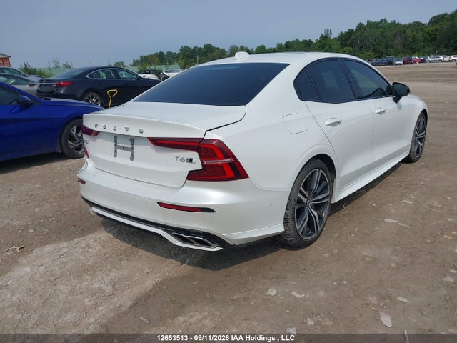 Volvo S60 2019 7JRA22TM1KG007947 Image 4