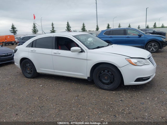 12653515 :رقم المزاد ، 1C3CCBAB2DN512517 vin ، 2013 Chrysler 200 Lx مزاد بيع