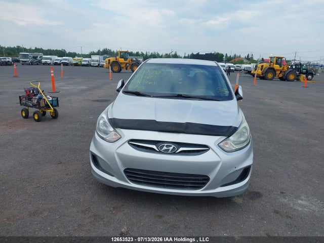 12653523 :رقم المزاد ، KMHCT5AE7DU130489 vin ، 2013 Hyundai Accent Gls/gs مزاد بيع