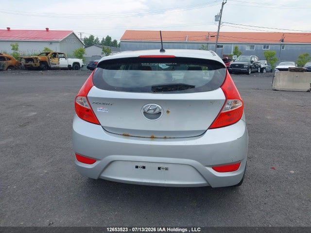 12653523 :رقم المزاد ، KMHCT5AE7DU130489 vin ، 2013 Hyundai Accent Gls/gs مزاد بيع