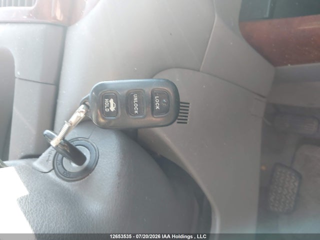 2004 Toyota Camry Xle მანქანა იყიდება აუქციონზე, vin: 4T1BE30K84U909630, აუქციონის ნომერი: 12653535