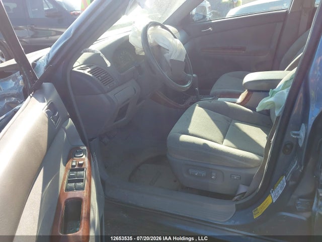 2004 Toyota Camry Xle მანქანა იყიდება აუქციონზე, vin: 4T1BE30K84U909630, აუქციონის ნომერი: 12653535