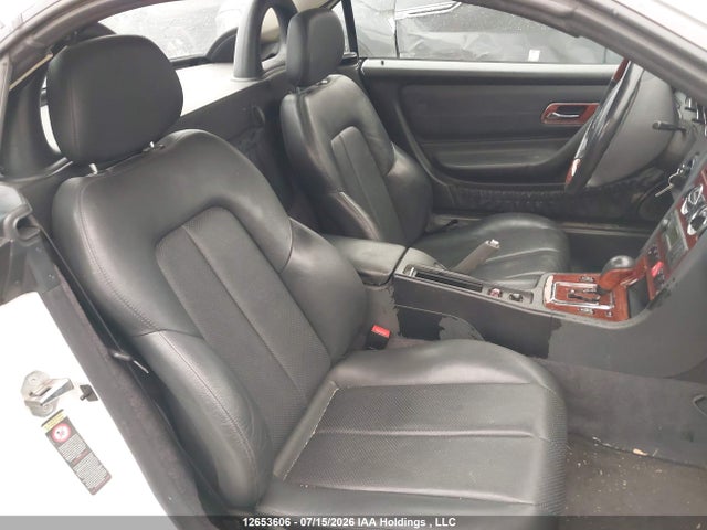 2001 Mercedes-benz Slk 320 320 მანქანა იყიდება აუქციონზე, vin: WDBKK65F41F175609, აუქციონის ნომერი: 12653606