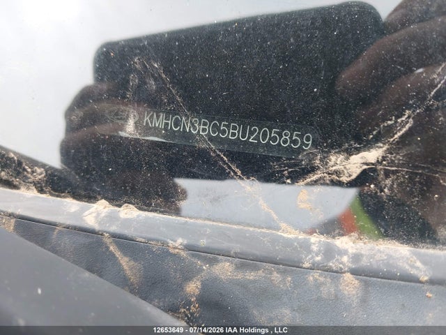 12653649 :رقم المزاد ، KMHCN3BC5BU205859 vin ، 2011 Hyundai Accent L Sport مزاد بيع