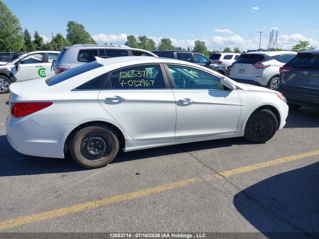 Продажа на аукционе авто 2011 Hyundai Sonata, vin: 5NPEC4AC2BH032967, номер лота: 12653714