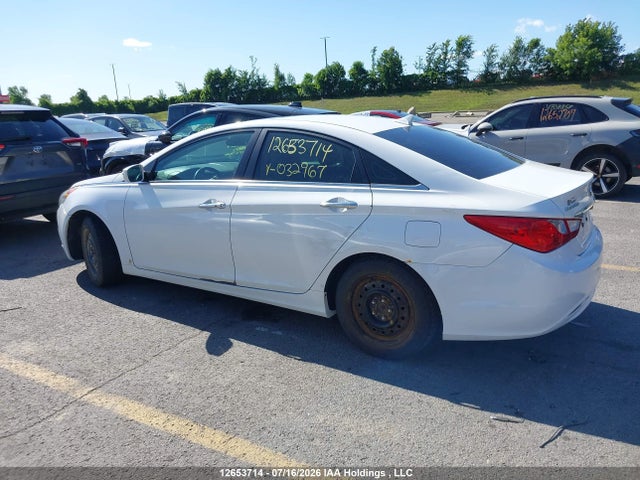 Продажа на аукционе авто 2011 Hyundai Sonata, vin: 5NPEC4AC2BH032967, номер лота: 12653714