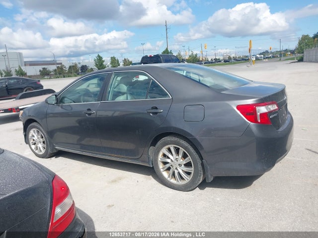 12653717 :رقم المزاد ، 4T1BF1FK4EU440644 vin ، 2014 Toyota Camry L/se/le/xle مزاد بيع