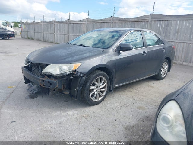 12653717 :رقم المزاد ، 4T1BF1FK4EU440644 vin ، 2014 Toyota Camry L/se/le/xle مزاد بيع