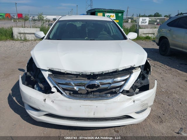 12653743 :رقم المزاد ، 5NPEB4AC9BH130798 vin ، 2011 Hyundai Sonata Gls مزاد بيع