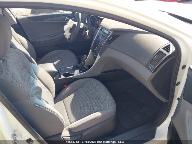 12653743 :رقم المزاد ، 5NPEB4AC9BH130798 vin ، 2011 Hyundai Sonata Gls مزاد بيع