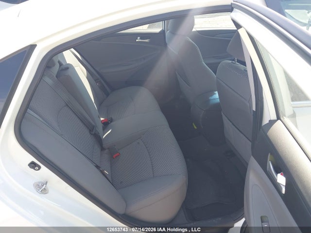 12653743 :رقم المزاد ، 5NPEB4AC9BH130798 vin ، 2011 Hyundai Sonata Gls مزاد بيع